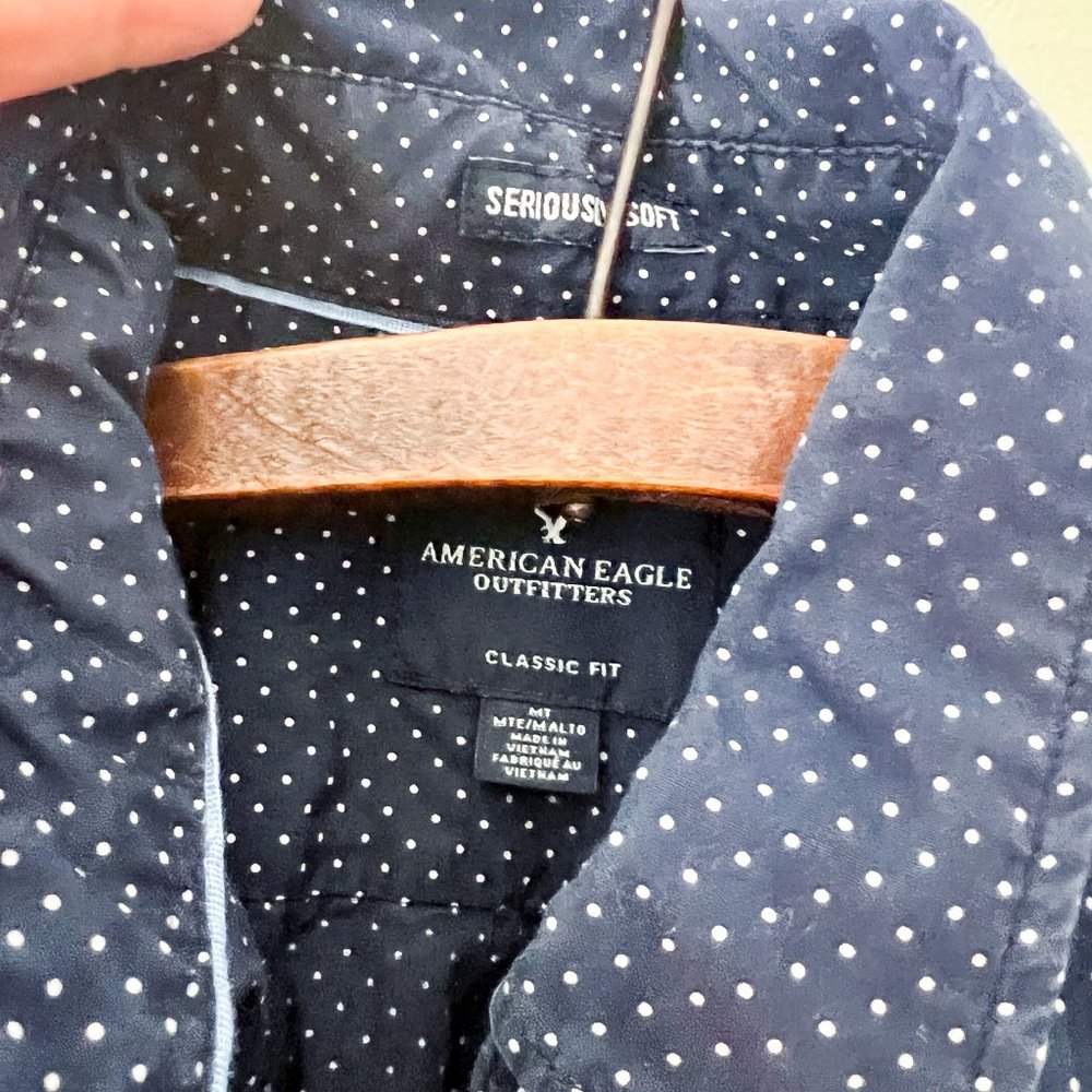MT American Eagle Classic Fit Seriously Soft Dots Blue White Button Down Tall - Picture 3 of 8
